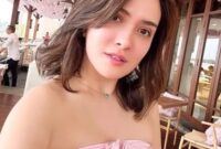 Shandy Aulia kenakan outfit off shoulder. (Instagram: @shandyaulia)