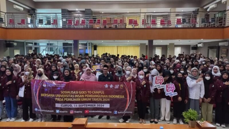 KPU GOES TO KAMPUS : KPU Kabupaten Tangerang menggelar kegiatan sosialisasi Pemilu yang menyasar mahasiswa di Kampus Universitas Pembangunan Indonesia Senin (11/9).