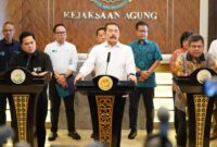 BERSIH BERSIH BUMN: Jaksa Agung dan Menteri BUMN saat menyampaikan keterangan terkait penanganan kasus dugaan korupsi dana penisun BUMN.