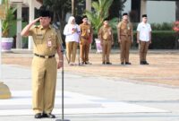 Sekda Kabupaten Tangerang Moch Maesyal Rasyid, saat memimpin apel pagi, Senin (9/10/23).