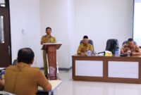 PAHAM TANAH: Wakil Walikota Tangerang Sachrudin saat memberikan pemaparan tentang pemahaman tanah kepada camat dan lurah.