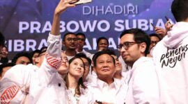 POLITIK SANTAI: Gaya humble dan santai capres Prabowo Subianto dalam menghadapi serangan politik dianggap berkontribusi positif terhadapnya. 

