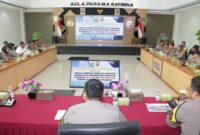 
AMANKAN NATARU: Polresta Tangerang menggelar koordinasi persiapan pengamanan Natal dan Tahun Baru.
