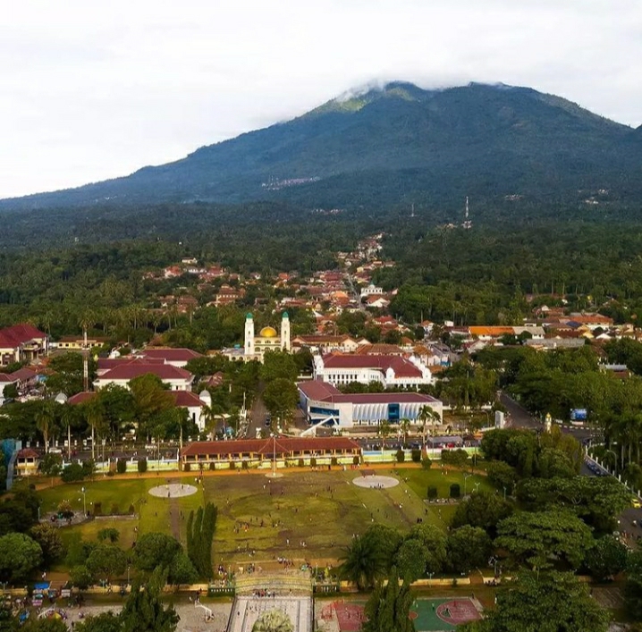 RAMAI PENDUDUK: Sejumlah kecamatan di Kabupaten Pandeglang memiliki jumlah penduduk yang banyak.