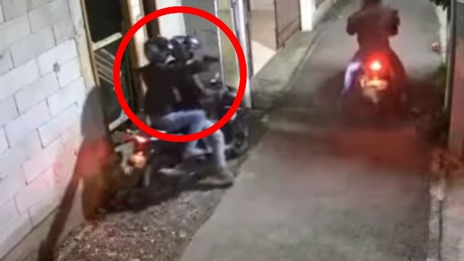 Rekaman CCTV yang memperlihatkan aksi kawanan pencuri di Cilendek, Bogor Barat.