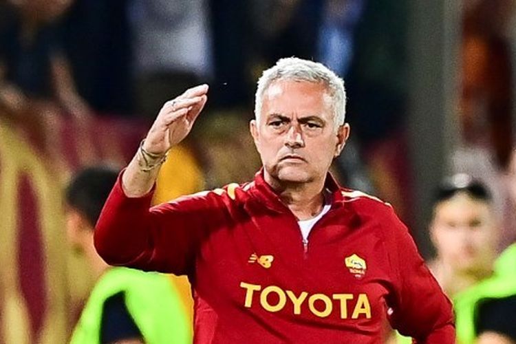 Pelatih AS Roma, Jose Mourinho.
