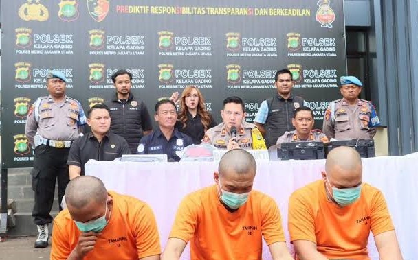 Polsek Kelapa Gading menangkap komplotan pembobol ATM Rp 500 juta di Jakarta dan Bekasi. (Foto: detikcom)