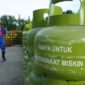 PAKAI KTP: Pembelian gas elpiji tiga kilogram di Kota Bandung masih diwajibkan menggunakan KTP.