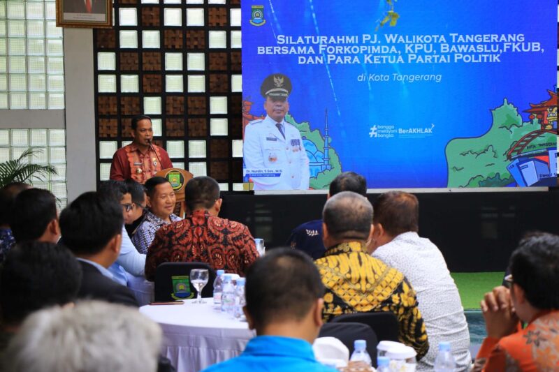 SUKSESKAN PEMILU: Penjabat Walikota Tangerang, Nurdin saat memberikan sambutan dalam pertemuan dengan Forkompinda dan stakeholder pemerintah, Kamis (18/1/2024)
