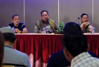 TEMUI PEDAGANG: Penjabat Walikota Tangerang bersama sejumlah pejabat terkait saat menerima perwakilan pedagang Pasar Anyar.