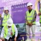 GROUND BREAKING: Penjabat Bupati Tangerang, Andi Ony, melakukan ground breaking dimulainya pembangunan Pasar Korelet di Kecamatan Panongan.
