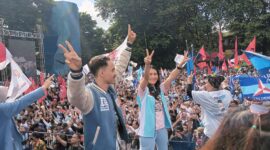 KONSER INDONESIA MAJU: Ribuan warga Kota Tangerang dan sekitarnya meramaikan Konser Indonesia Maju di Lapangan Ahmad Yani, Minggu (28/1/2024)