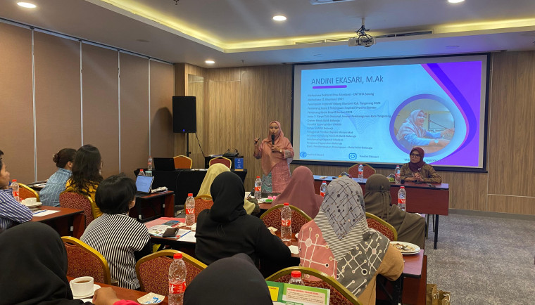 PENYULUHAN: Dinkes Kabupaten Tangerang saat berikan penyuluhan untuk UKM di salah satu hotel di Gading Serpong, Kamis (22/02/2024)