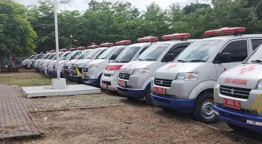 PEDULI SOSIAL: Ratusan Sopir Ambulans di Kabuapten Serang berkumpul melakukan aksi sosial.