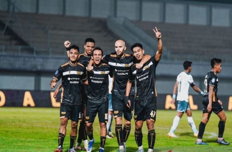 Gol Egy Maulana Vikri mewarnai kemenangan 4-1 Dewa United atas Persita Tangerang, pada pertandingan Liga 1 yang dimainkan di Stadion Indomilk Arena, Kabupaten Tangerang, Rabu (27/03/2024).