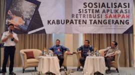 DLHK Kabupaten Tangerang menyelenggarakan sosialisasi Sistem Aplikasi Retribusi Sampah, di Hotel Aryaduta Karawaci, Kabupaten Tangerang, Rabu (17/07/2024).