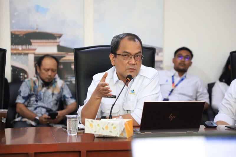 Direktur Utama PERUMDAM TKR dalam Diskusi RIPKA